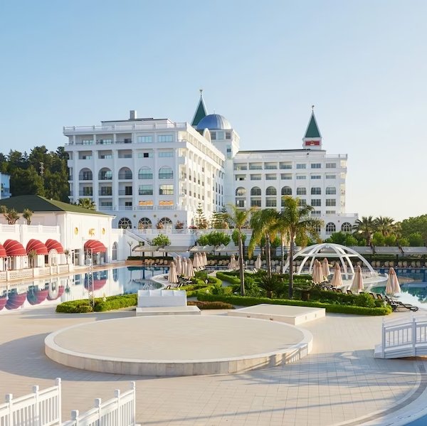 Royal Hotel